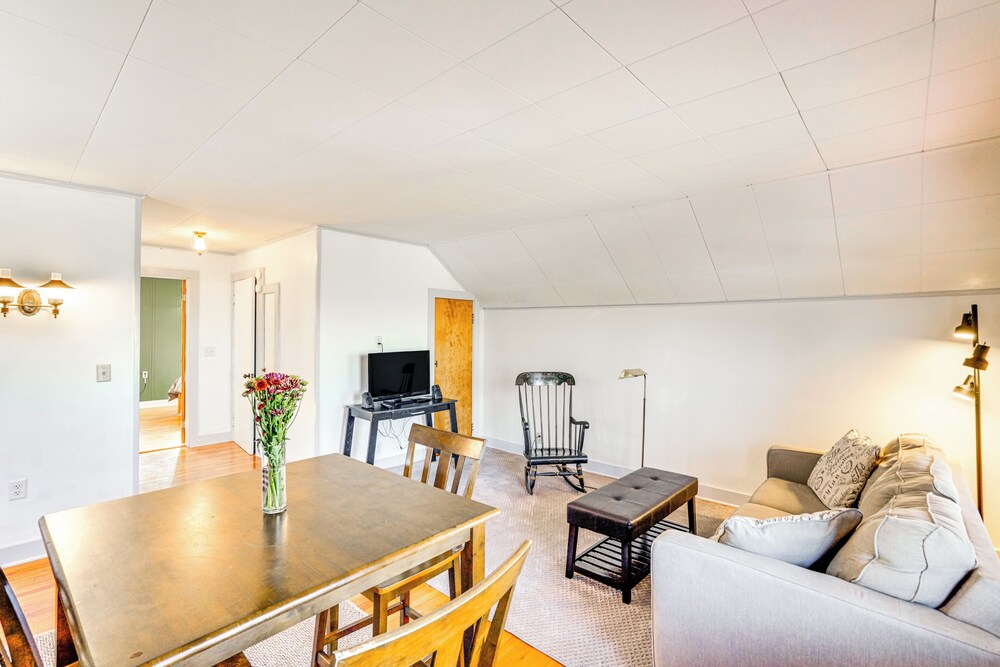Quiet Country Living: Farmhouse Apt Near Hudson!