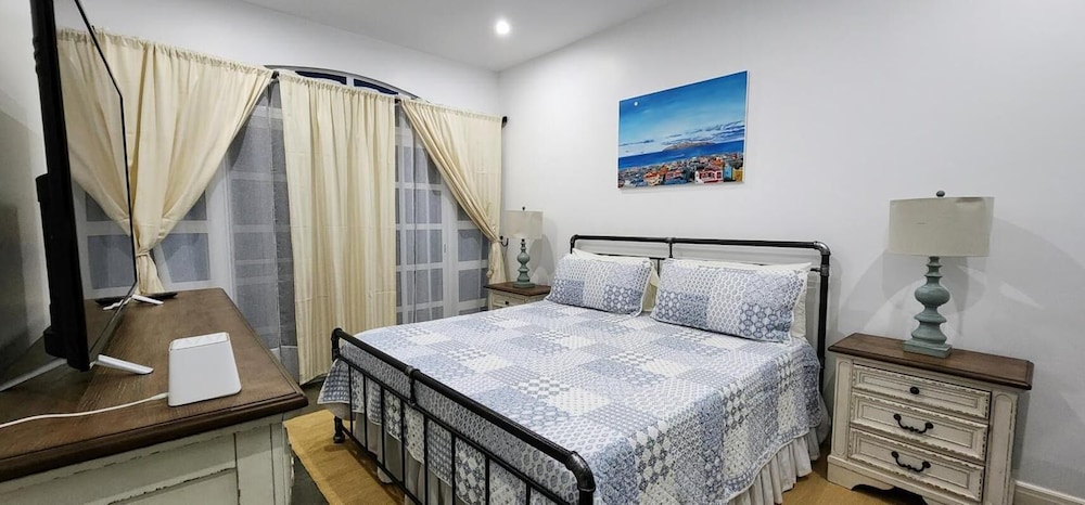 Casinha Nova - Entire Home With City & Ocean View in Sao Filipe