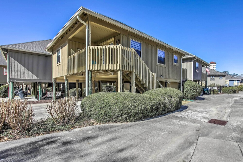 Myrtle Beach Cottage, Walk to Pools + Beach! view 4
