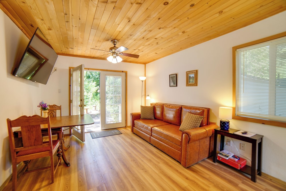 Golf, Hike, Sip Wine: Cobb Mountain Cabin w/ Patio
