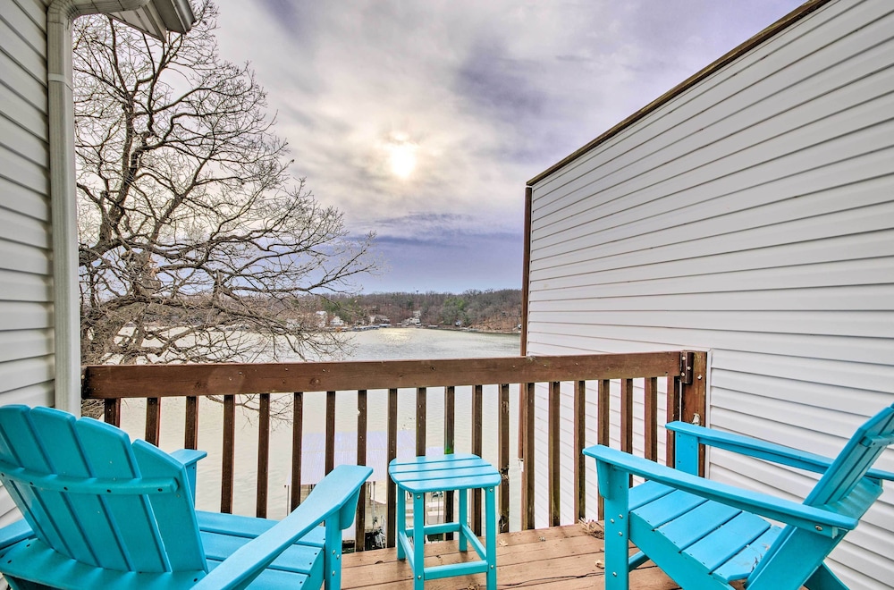 Lake of the Ozarks Vacation Rental: Boat Dock/slip