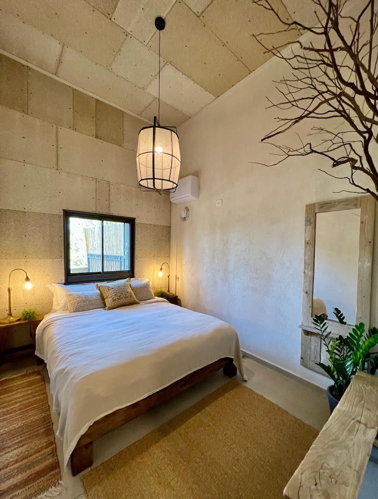 Stylish Patio Duplex by Sea N' Rent