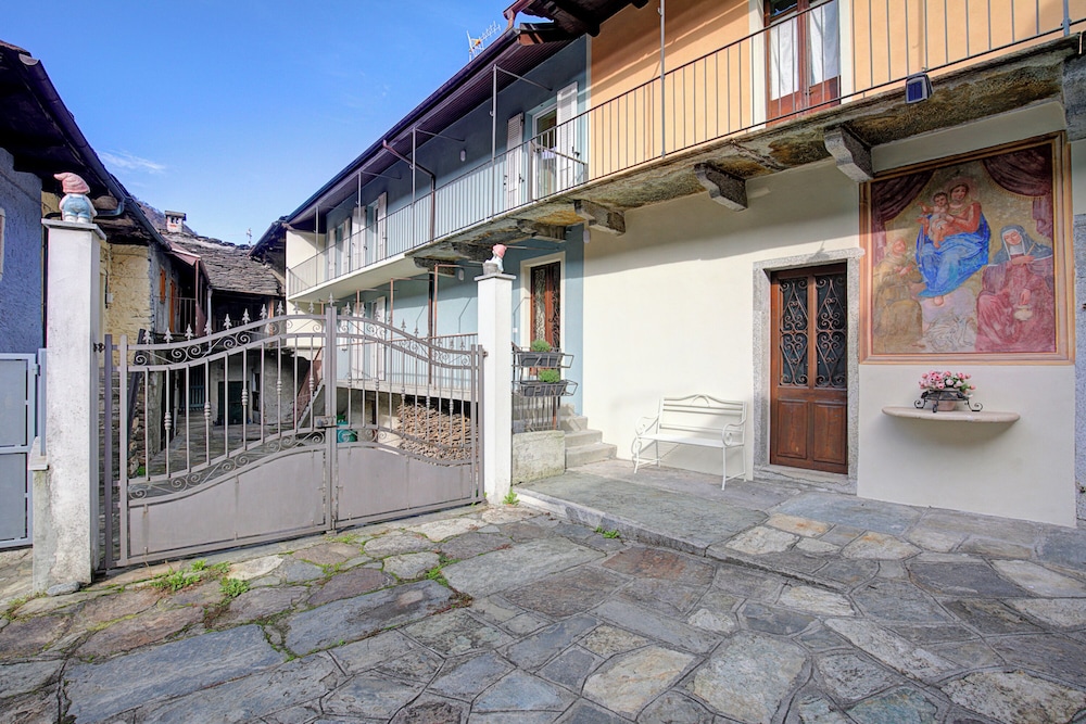Ornavasso Apartments