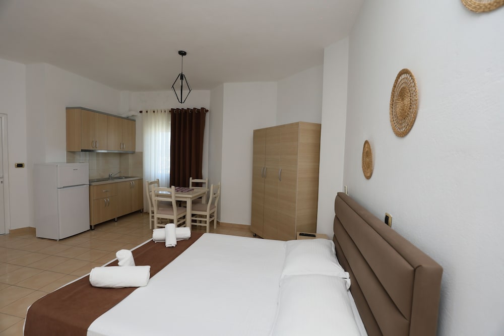 Michelle Apartments