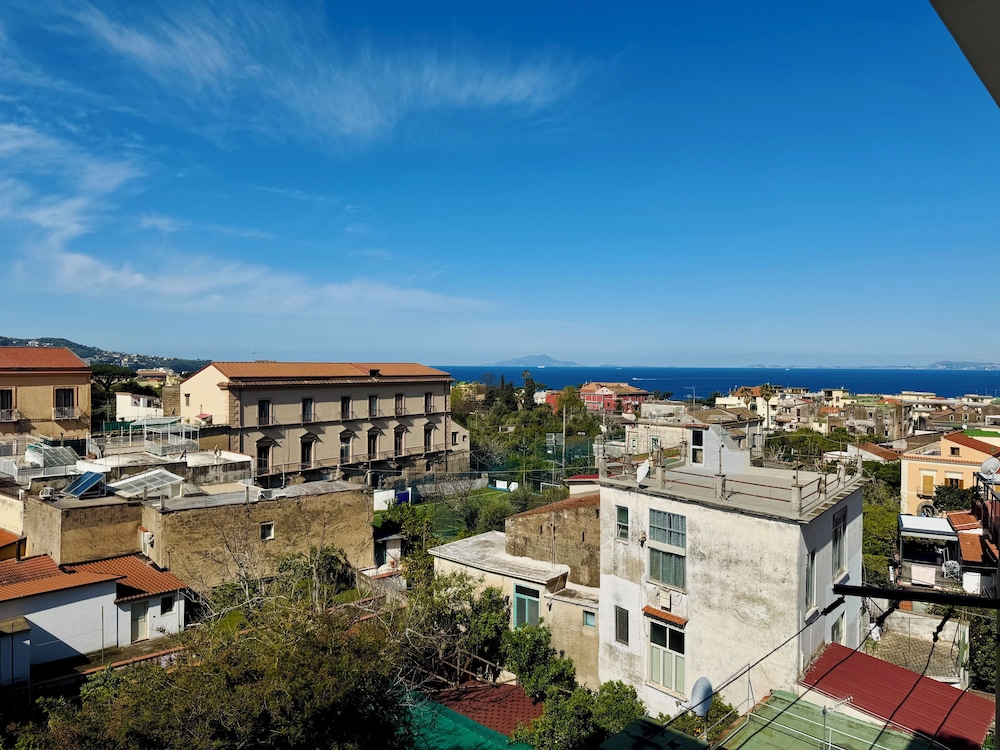 YourHome - Il Pino Rooms & Apartment