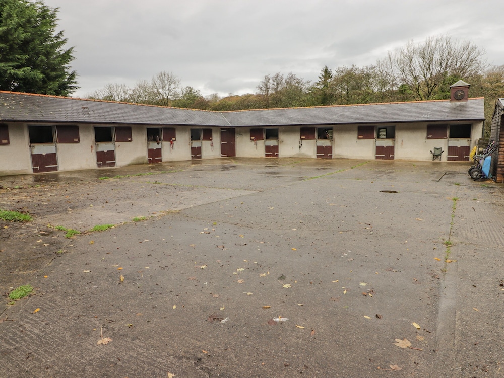 Equine Studio Annexe