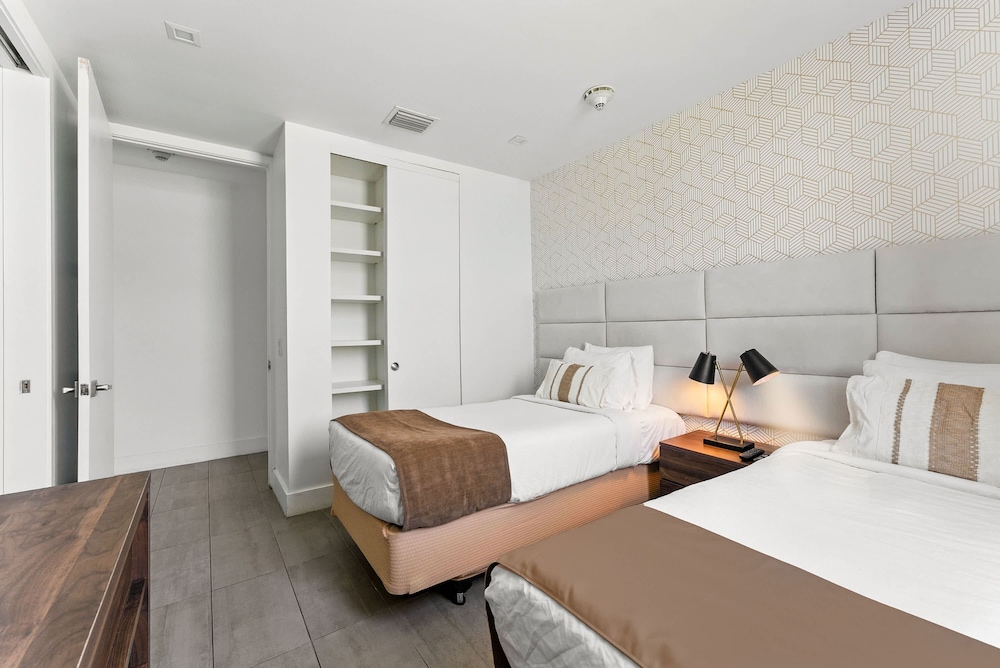 South Beach Sleek 2BR Getaway