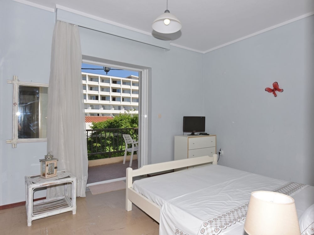 Ioanna Maisonette by Rentalspro