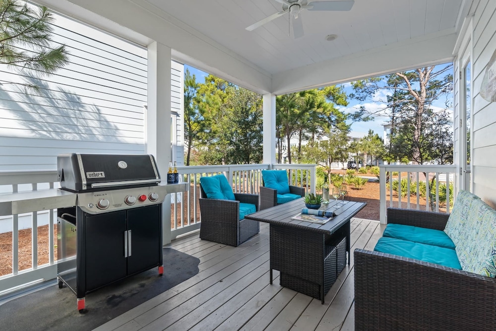 Walk to the Beach Pool 5bdr 3 Porches Beach Sea-ker s Retreat by Avantstay