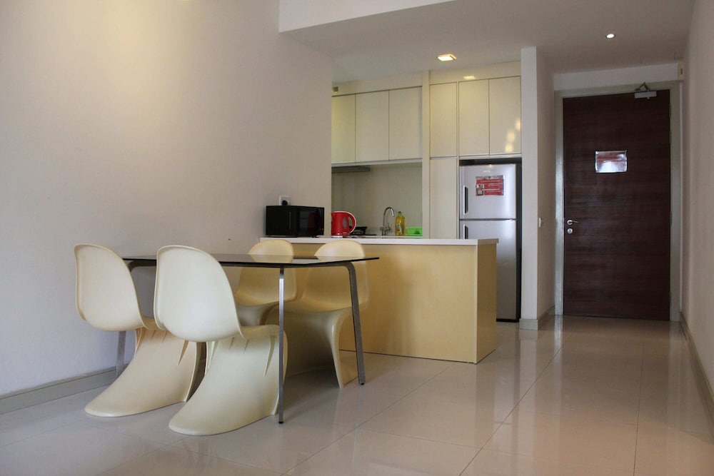 Central 2BR Apt 5 Mins Klcc Twin Towers, Bathtub