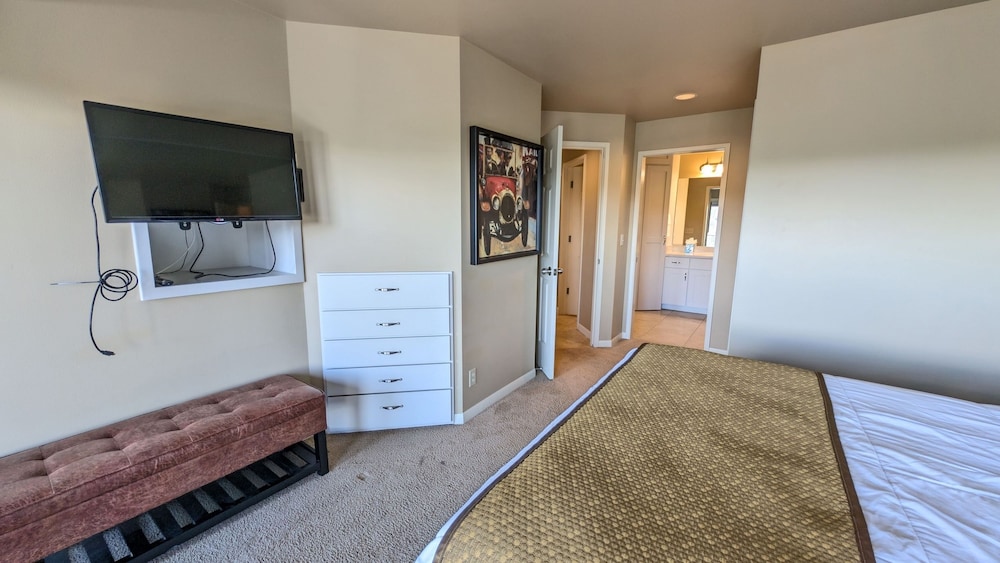 River Ridge 423a 2 Bedroom Condo