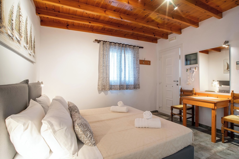 Room-standard Double Room Village-mounta