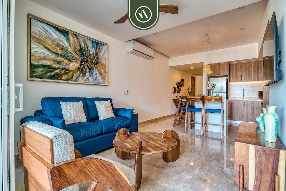Oceanview 1 BR Condo - Beach - Multiple Pools