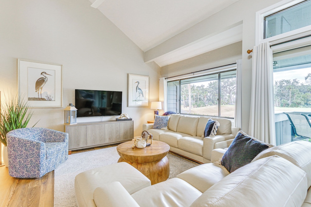Walk to Community Beach: Coastal Carolina Condo