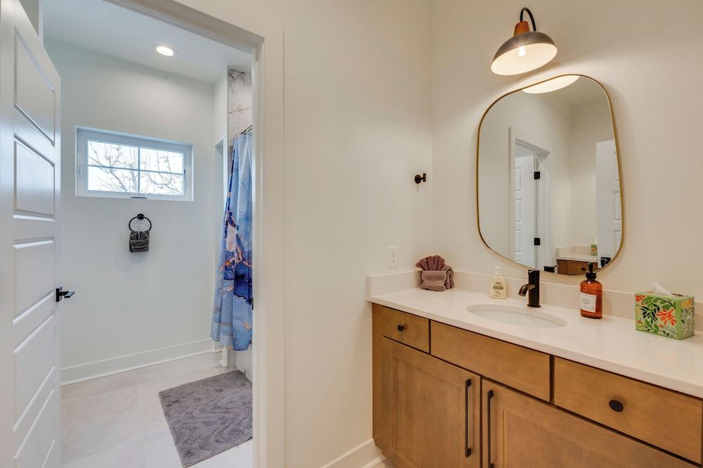 14 Mi to Boulder: Family-friendly Home in Erie!