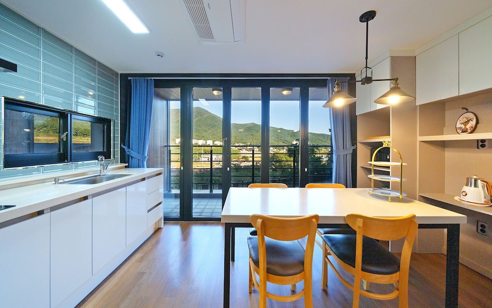 Ulsan Byeoldam Eunchae Pool Villa