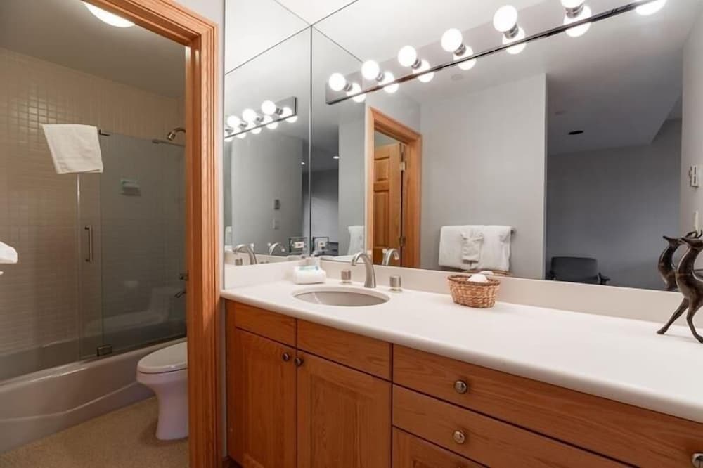 Beaver Creek Resort CO - Townsend Place & Strawberry Park Condos
