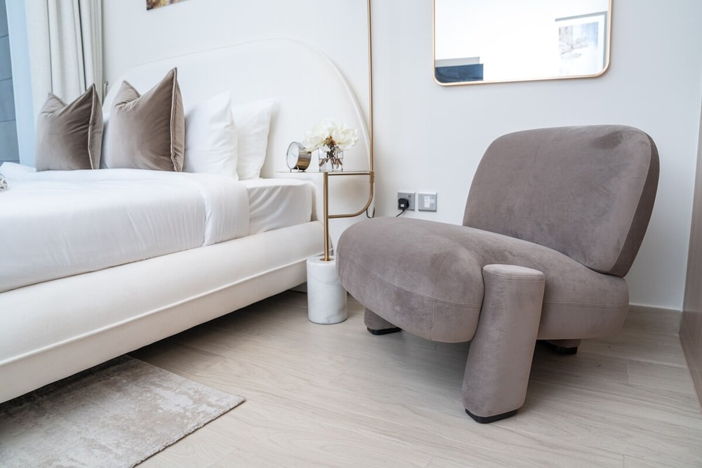 Serene Studio Apartment at Azizi Riviera Near to Burj Khalifa