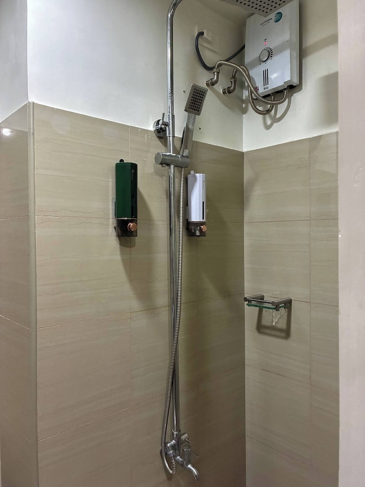 Peaceful Pasay Getaway - Private Studio With Pool