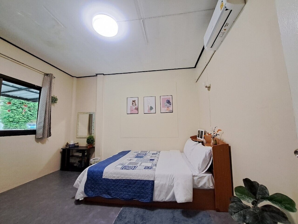 Cozy Mantra Home view 3