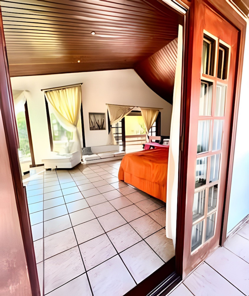 Casa com piscina em Acapulco Guarujá SP3
