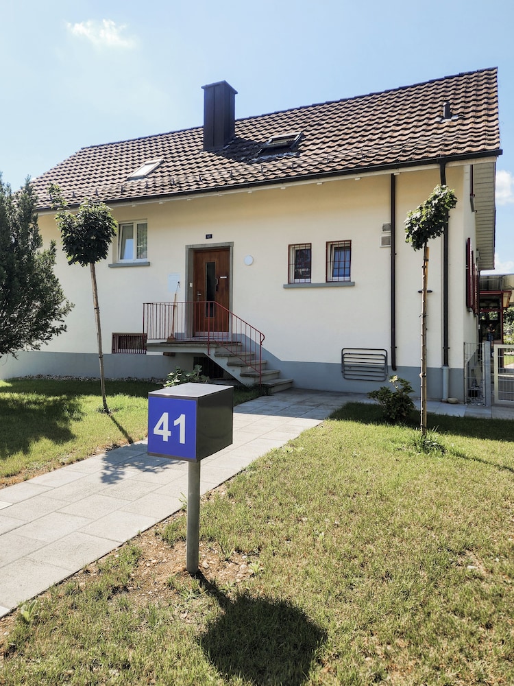 VK - VBD - Zurich Airport - Homestay - Villa Bassersdorf