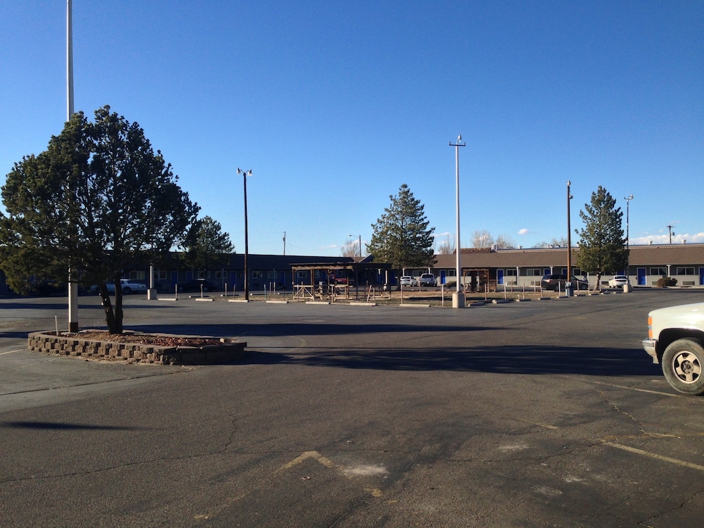 Four Corners Inn