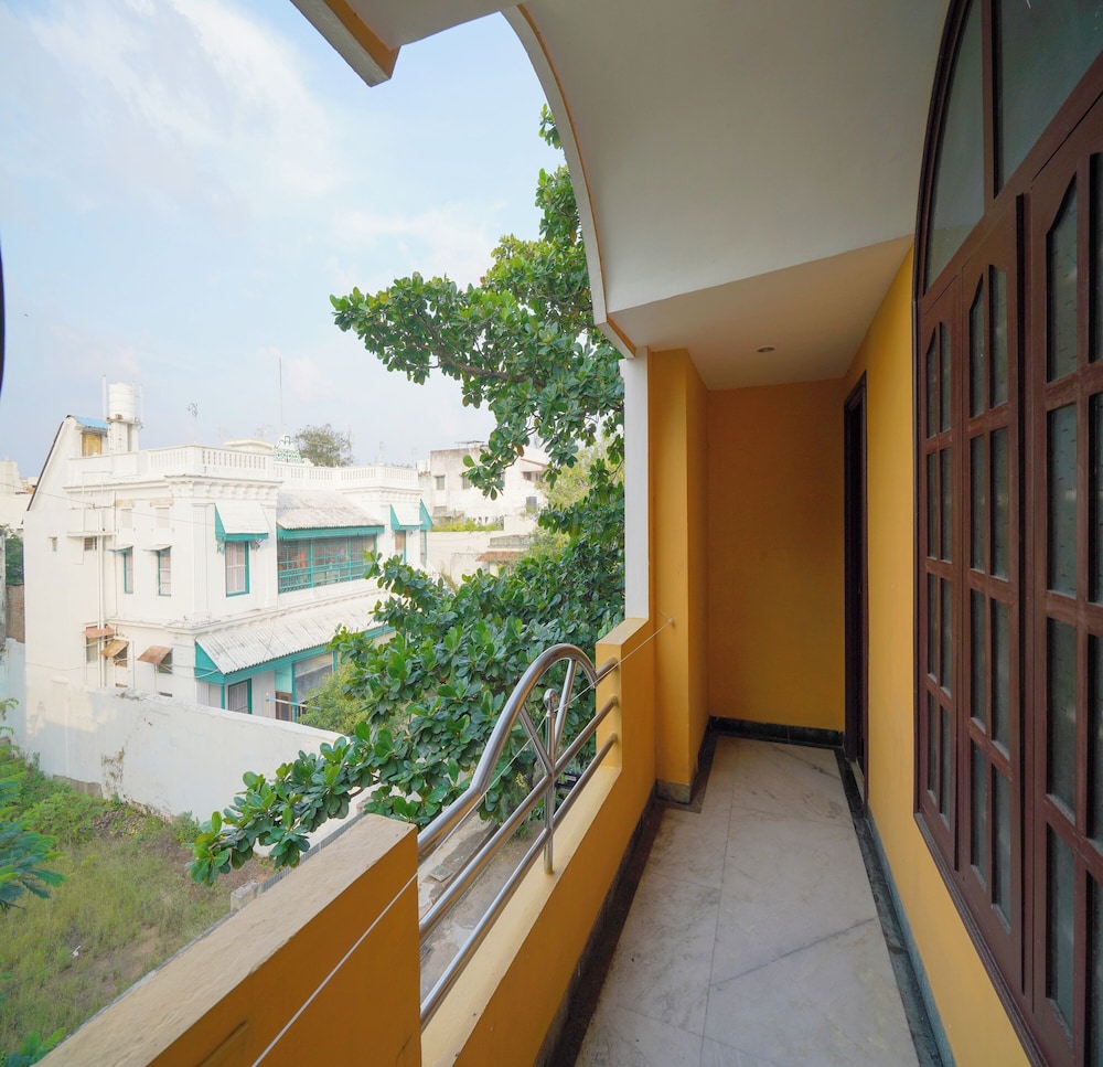 Maruthi Residency