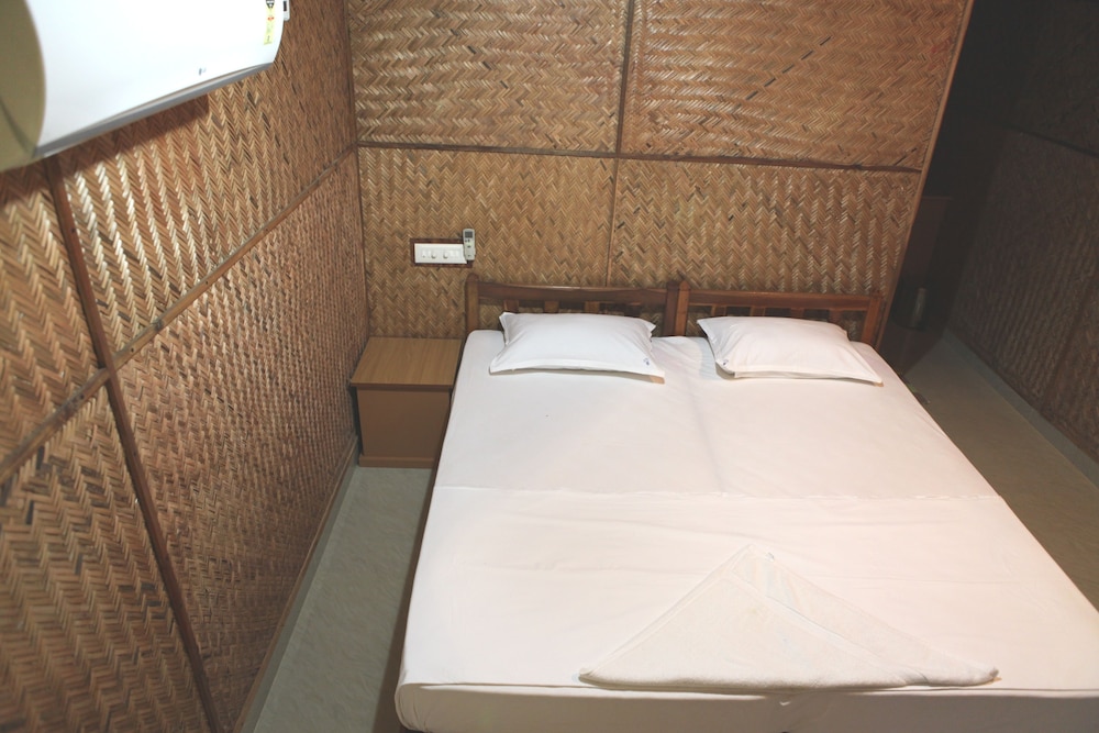 Savithri Inn