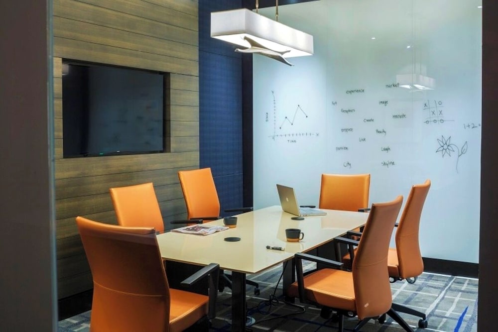 Airport Proximity- Apt in Crystal City
