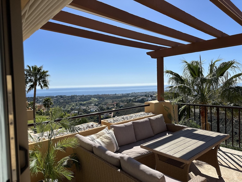 Apartment Sleeps 6 With Private Garden