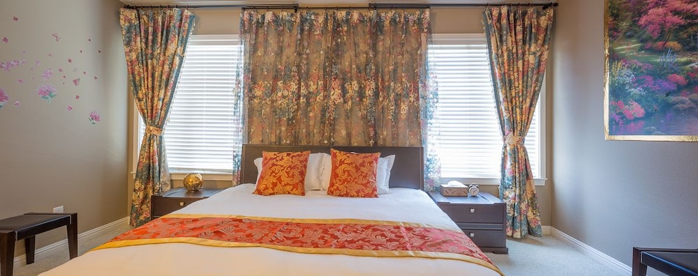 Newark Vacations - Sunny and Elegant Villa - Property Image 24