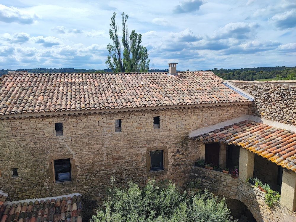 Magnanerie de Sainte Croix