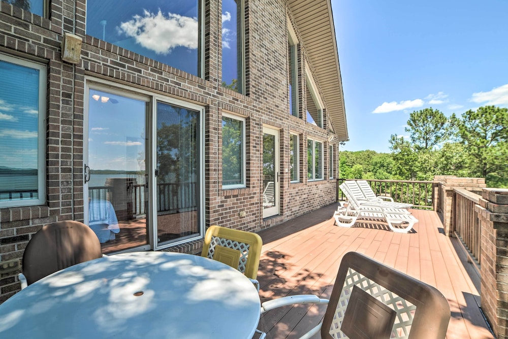 3,000 Sq Ft A-frame Home on Kentucky Lake w/ Dock!