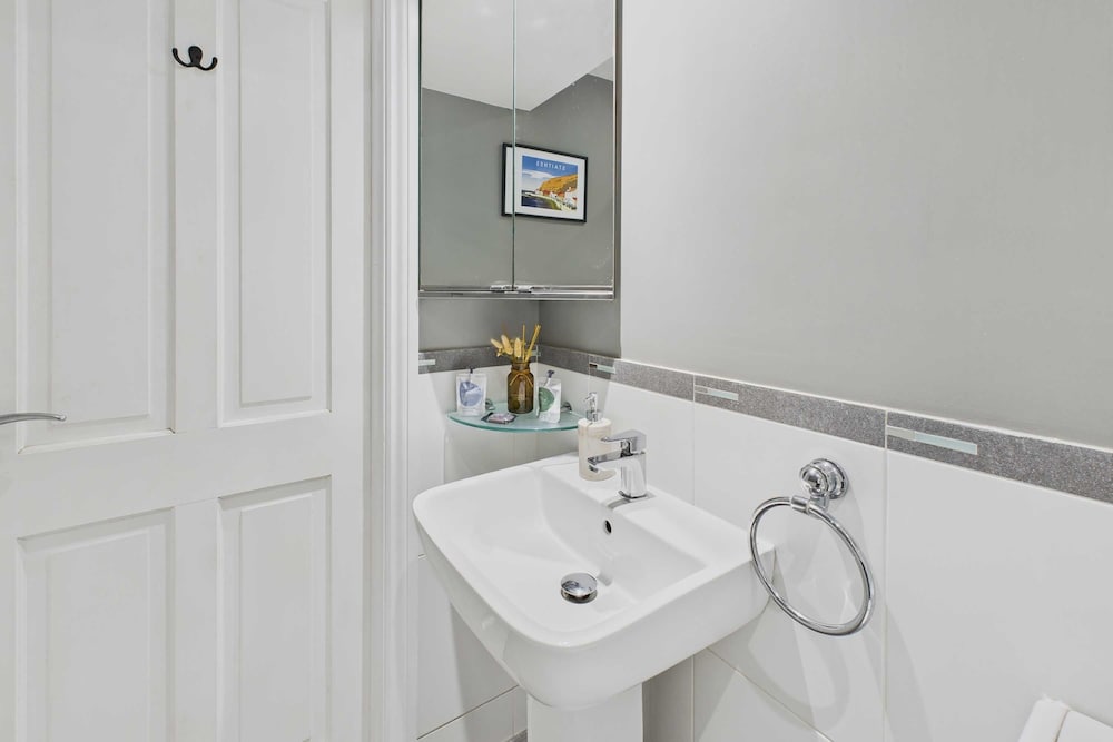 Host Stay Luna Cottage