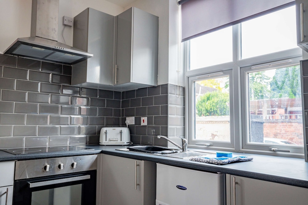Host Stay Bromyard Flat 2