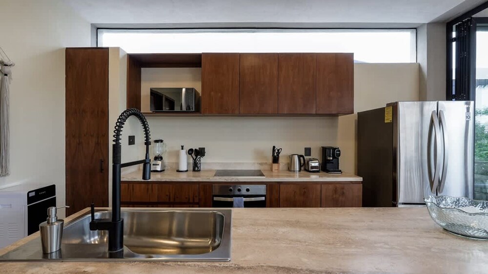 Luxury Penthouse w Private Pool Stunning Views