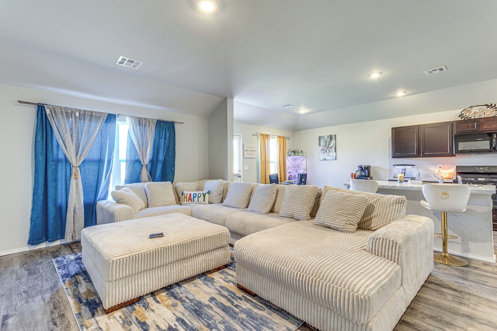 OKC Area Home: 22 Mi to Downtown