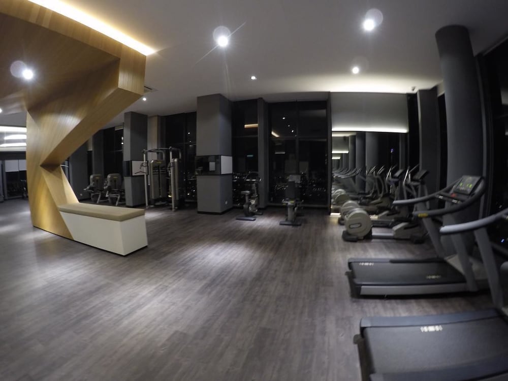 Expressionz Professional Suites by Kelvin