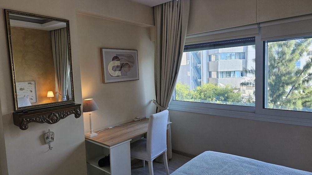 116 NIC 302a - Stay Fantasia Central Suite