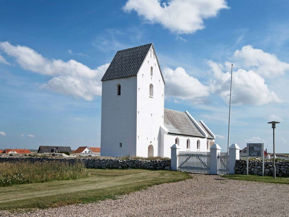 Photo 33