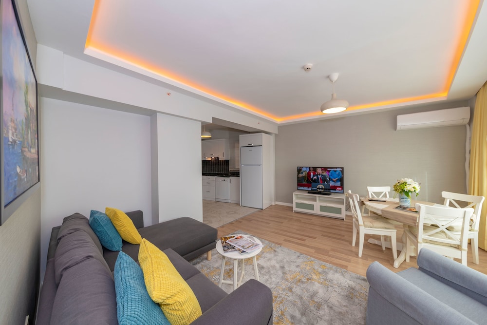 Feri Suites - Image 44