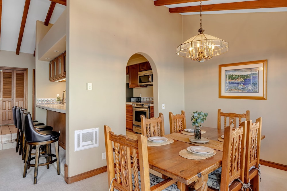Camino De Flores by Avantstay Views Pool Beach Access Community Amenities