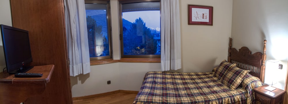 Vielha e Mijaran Vacations - Gran Chalet Hotel - Property Image 35