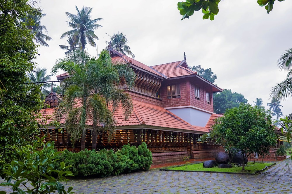 Neelambari Ecotourism Thrissur Aratupuzh