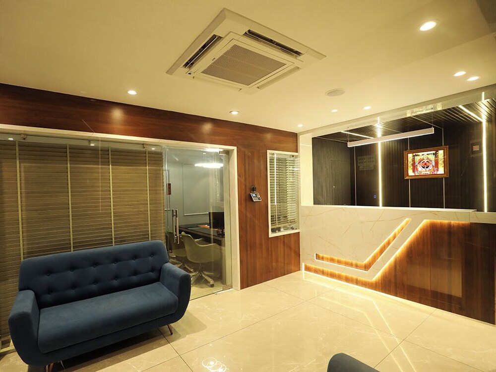 Geetanjali Hotel and Suites