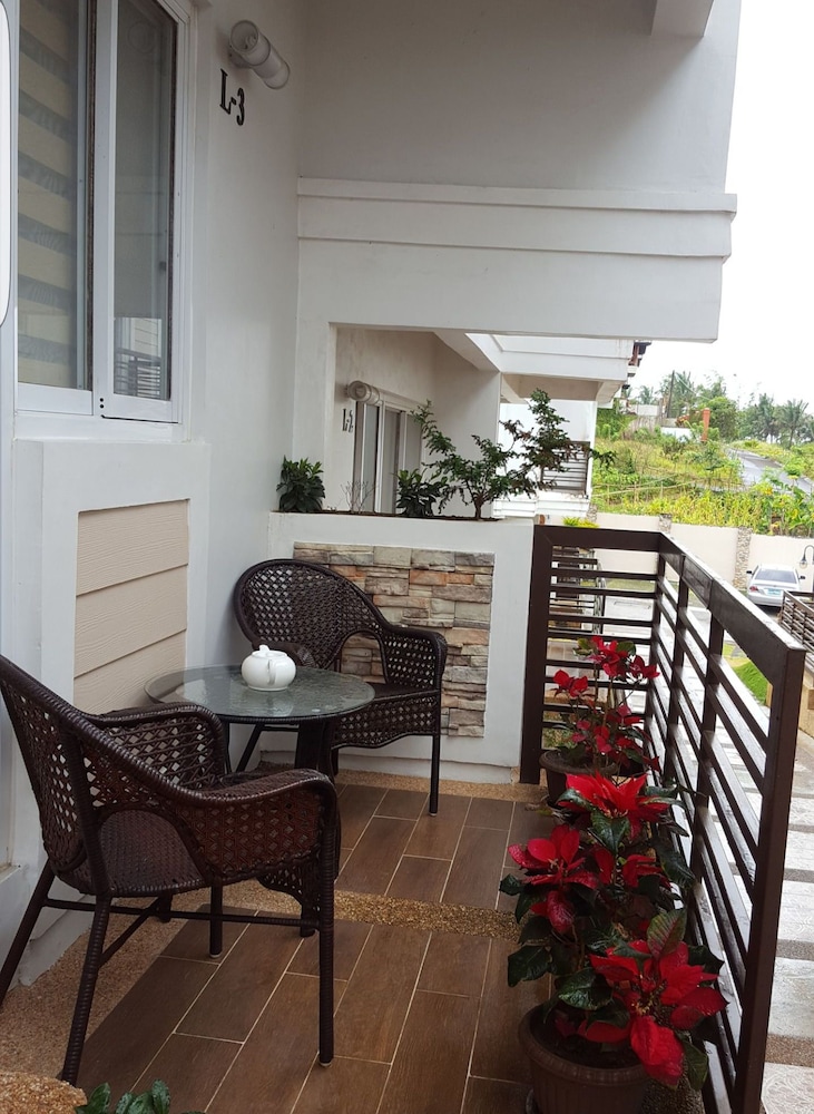 2 Bedroom Villa by AP at Tagaytay Hampton Villa