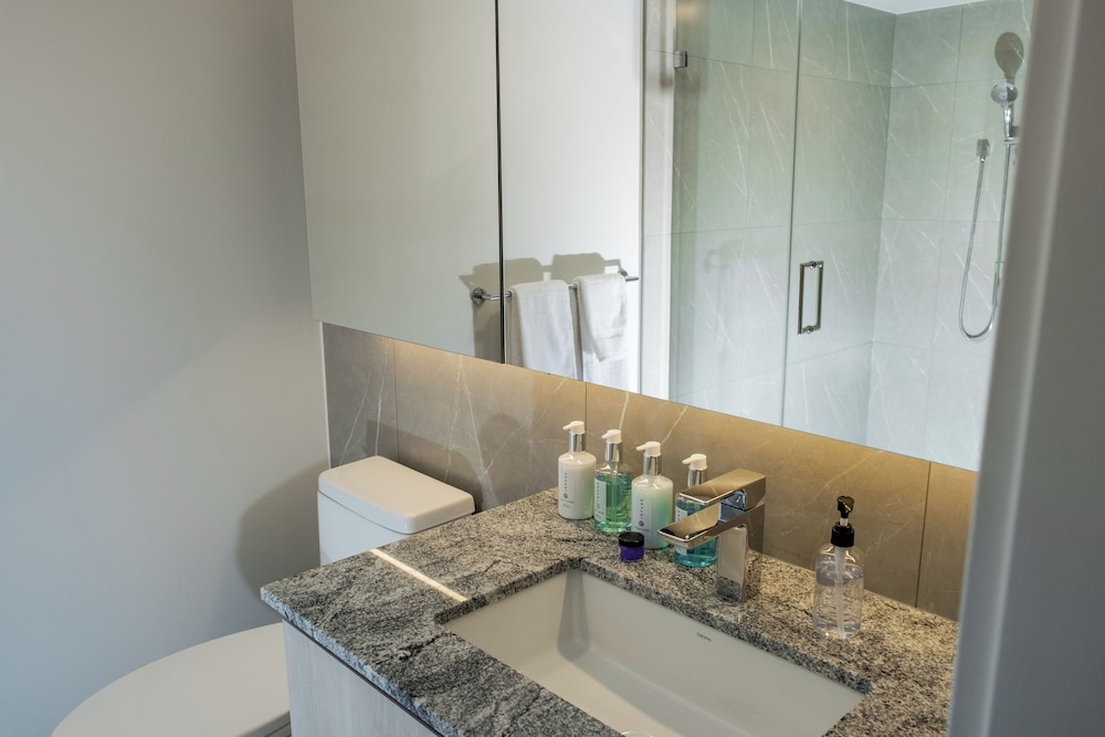 Silverstone Downtown Long-Term stay