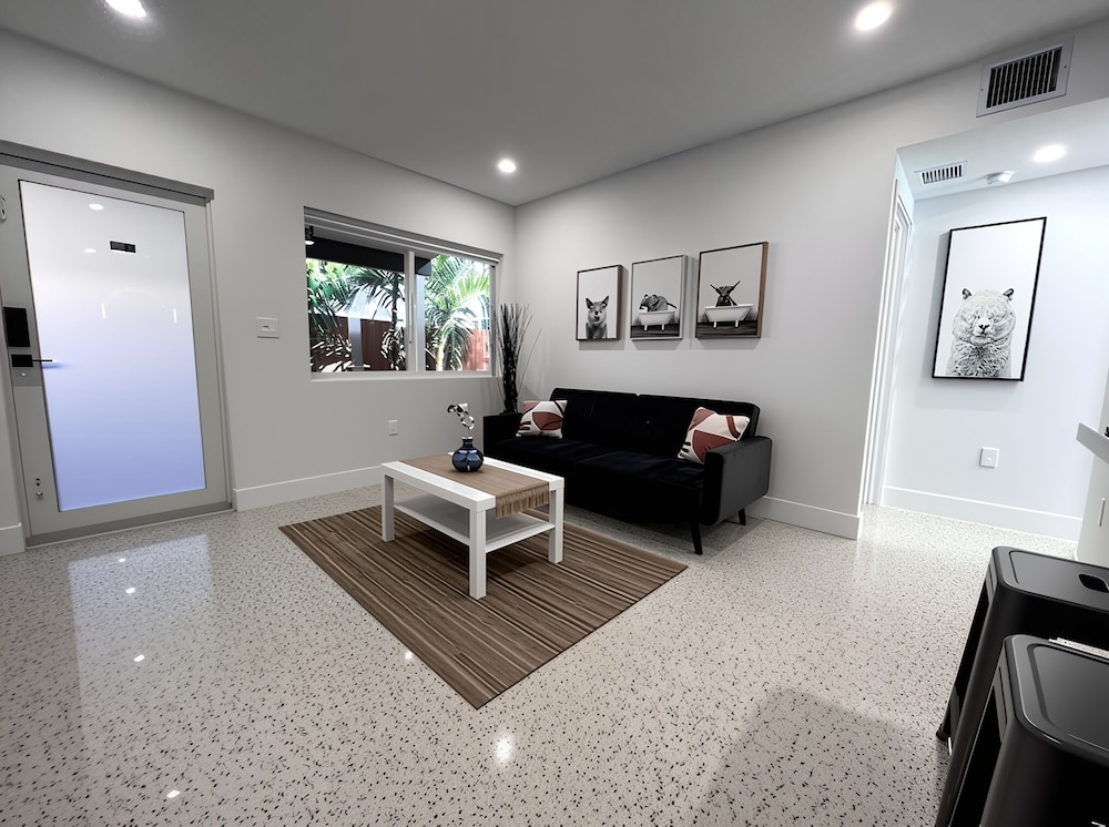 Casitas at Coconut Grove