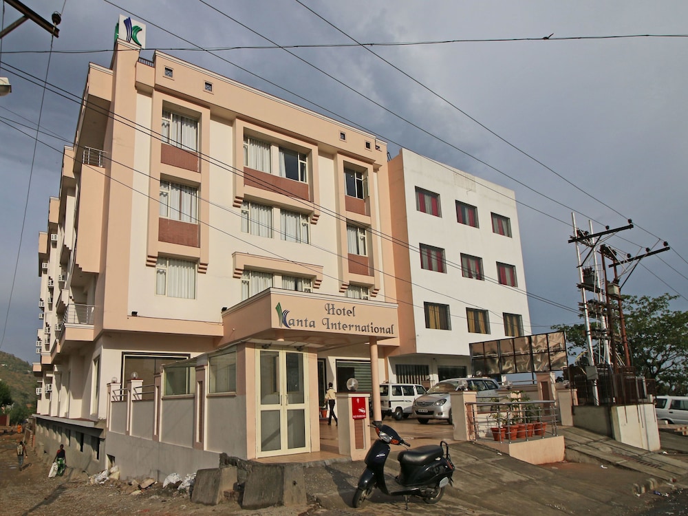 OYO 4690 Hotel Kanta International